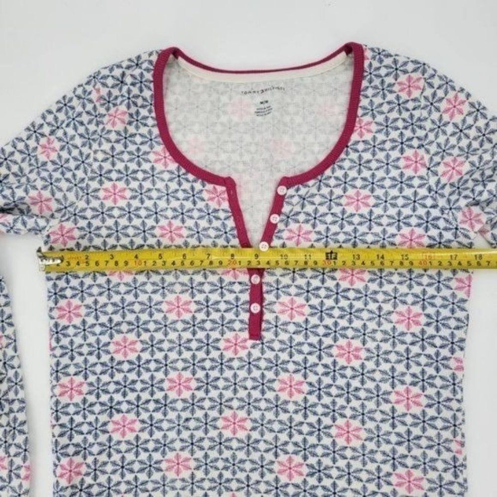 Tommy Hilfiger Pink and White Snowflake Christmas Pajamas - Picture 14 of 14
